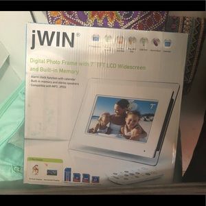 JWIN PHOTO FRAME- never used